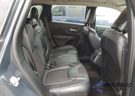 2016 Jeep Cherokee Trailhawk from USA, damaged, VIN 1C4PJMBS7GW237061